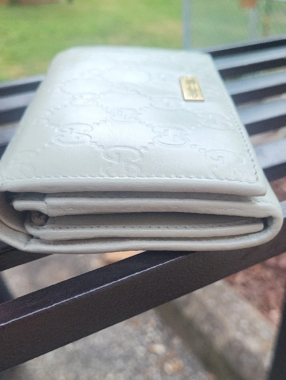Gucci Embossed GG Leather Wallet with Gold Plaque - Picture 4 of 16